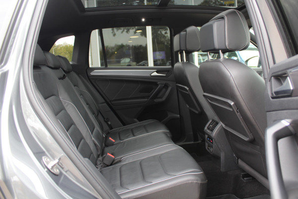 Volkswagen Tiguan 1.5 TSI ACT Highline Business 3x R-Line / Panoramadak / Camera / Leder / 20'' / Blackpack / CarPlay / DAB / Stoelverwarming / Virtual Cockpit / ACC Volkswagen Tiguan 1.5 TSI ACT Highline Business 3x R-Line / Panoramadak / Camera / Leder / 20'' / Blackpack / CarPlay / DAB / Stoelverwarming / Virtual Cockpit / ACC