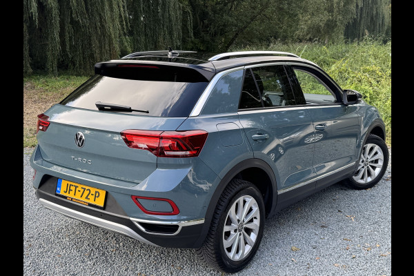 Volkswagen T-Roc 1.5 TSI 150PK DSG STYLE SPORT LED/NAVI/CARPLAY Volkswagen T-Roc 1.5 TSI 150PK DSG STYLE SPORT LED/NAVI/CARPLAY