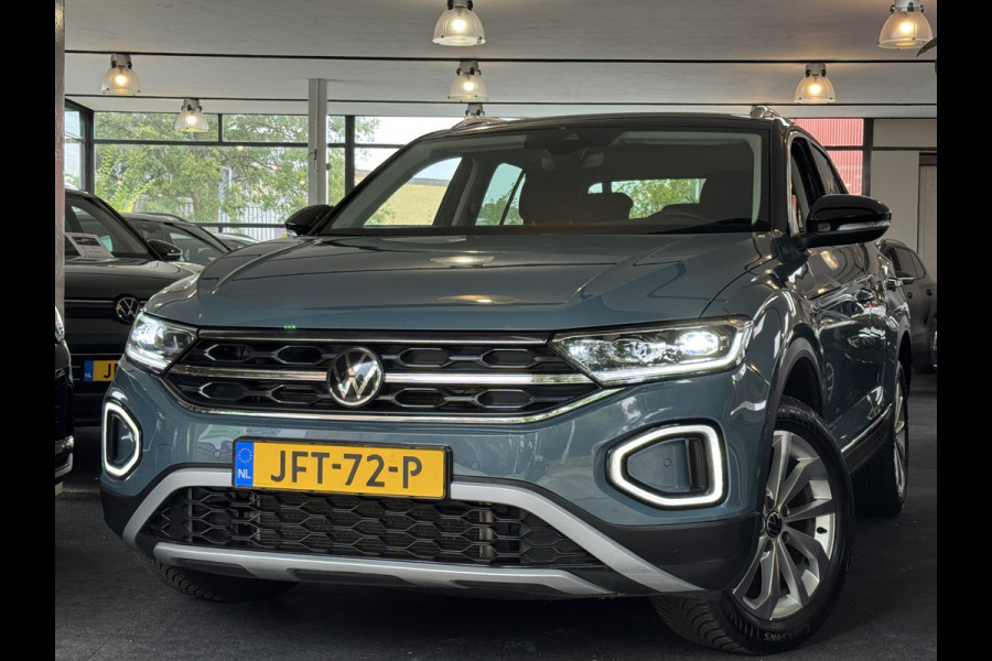 Volkswagen T-Roc 1.5 TSI 150PK DSG STYLE SPORT LED/NAVI/CARPLAY Volkswagen T-Roc 1.5 TSI 150PK DSG STYLE SPORT LED/NAVI/CARPLAY