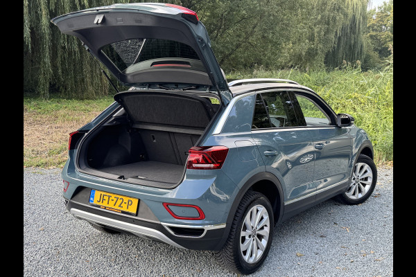 Volkswagen T-Roc 1.5 TSI 150PK DSG STYLE SPORT LED/NAVI/CARPLAY Volkswagen T-Roc 1.5 TSI 150PK DSG STYLE SPORT LED/NAVI/CARPLAY