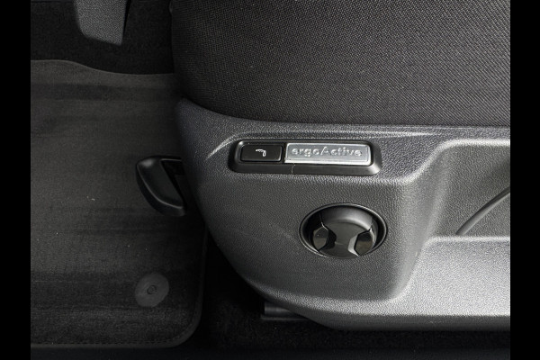 Volkswagen T-Roc 1.5 TSI 150PK DSG STYLE SPORT LED/NAVI/CARPLAY Volkswagen T-Roc 1.5 TSI 150PK DSG STYLE SPORT LED/NAVI/CARPLAY