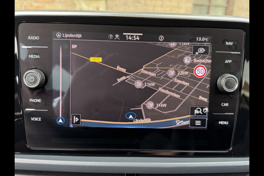 Volkswagen T-Roc 1.5 TSI 150PK DSG STYLE SPORT LED/NAVI/CARPLAY Volkswagen T-Roc 1.5 TSI 150PK DSG STYLE SPORT LED/NAVI/CARPLAY