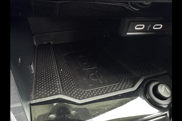 Volkswagen T-Roc 1.5 TSI 150PK DSG STYLE SPORT LED/NAVI/CARPLAY Volkswagen T-Roc 1.5 TSI 150PK DSG STYLE SPORT LED/NAVI/CARPLAY