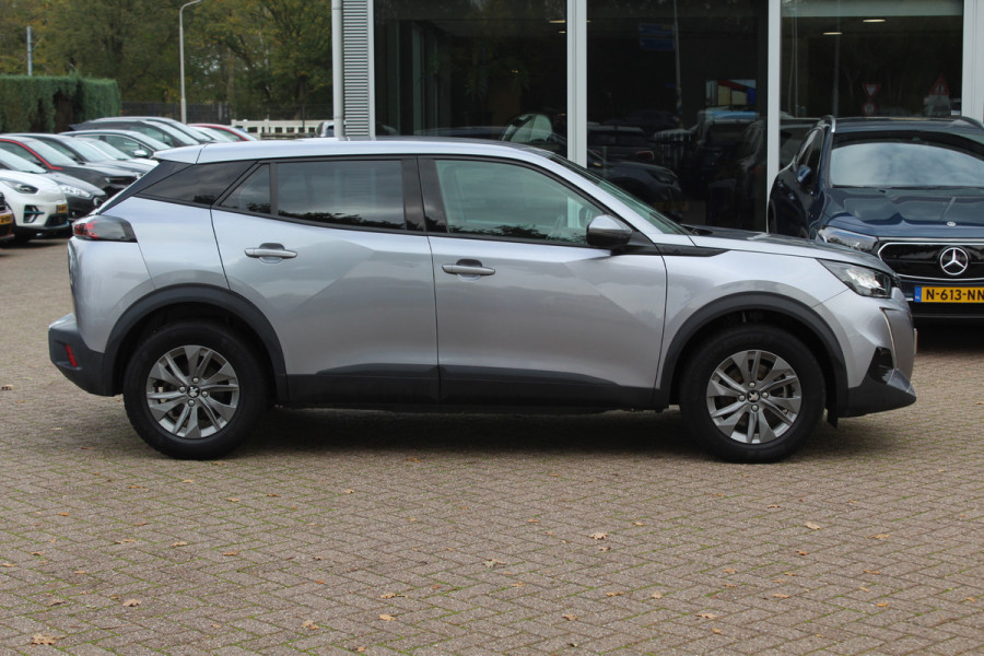 Peugeot e-2008 EV Active 50 kWh / SoH 92.3% / Camera / Navigatie / Keyless / 16'' / Stoelverwarming / DAB / Cruise Control