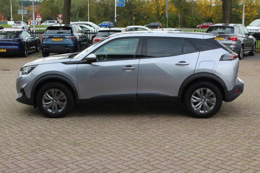 Peugeot e-2008 EV Active 50 kWh / SoH 92.3% / Camera / Navigatie / Keyless / 16'' / Stoelverwarming / DAB / Cruise Control