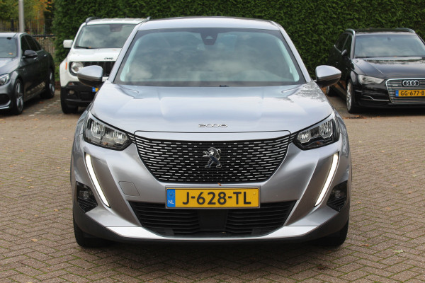 Peugeot e-2008 EV Active 50 kWh / SoH 92.3% / Camera / Navigatie / Keyless / 16'' / Stoelverwarming / DAB / Cruise Control