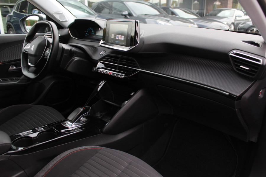 Peugeot e-2008 EV Active 50 kWh / SoH 92.3% / Camera / Navigatie / Keyless / 16'' / Stoelverwarming / DAB / Cruise Control