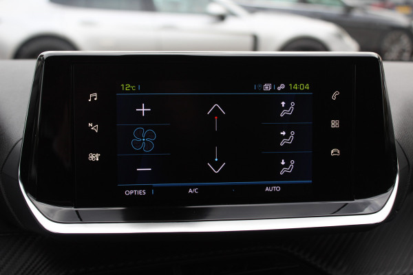 Peugeot e-2008 EV Active 50 kWh / SoH 92.3% / Camera / Navigatie / Keyless / 16'' / Stoelverwarming / DAB / Cruise Control