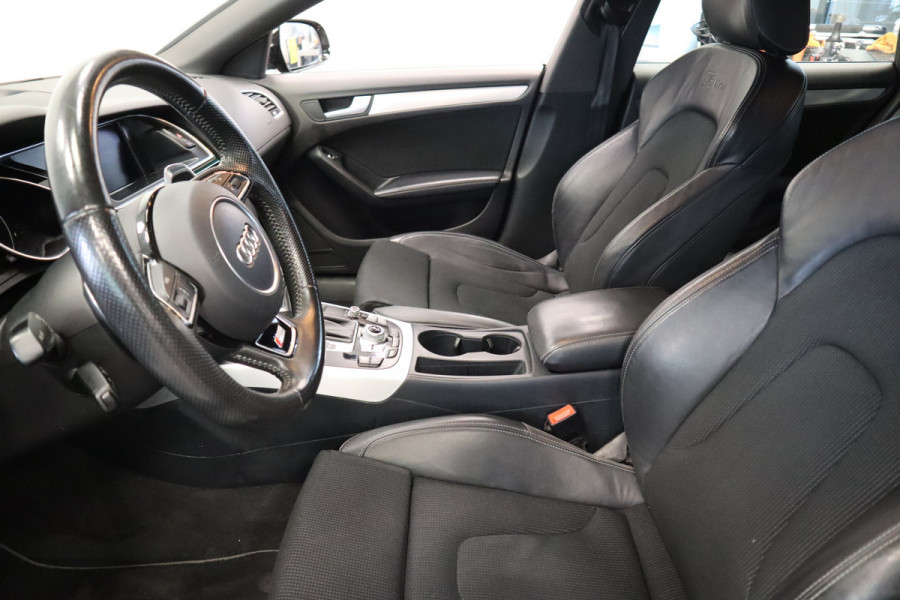 Audi A5 Sportback 1.8 TFSI Adrenalin Sport Parkeersensoren Navi Climate Control Audi A5 Sportback 1.8 TFSI Adrenalin Sport Parkeersensoren Navi Climate Control