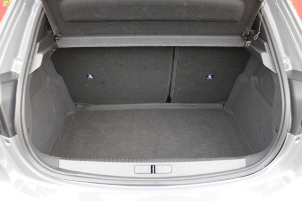 Peugeot 208 1.2 Hybrid 145PK e-DCS6 GT | NAVIGATIE | DRAADLOZE APPLE CARPLAY/ANDROID AUTO | CAMERA VOOR + ACHTER | FULL LED KOPLAMPEN | LICHTMETALEN VELGEN 17" | DODEHOEK DETECTIE | DRAADLOZE TELEFOONLADER | KEYLESS ENTRY/START | DAB+ RADIO | ADAPTIVE CRUISE CONTROL | Peugeot 208 1.2 Hybrid 145PK e-DCS6 GT | NAVIGATIE | DRAADLOZE APPLE CARPLAY/ANDROID AUTO | CAMERA VOOR + ACHTER | FULL LED KOPLAMPEN | LICHTMETALEN VELGEN 17" | DODEHOEK DETECTIE | DRAADLOZE TELEFOONLADER | KEYLESS ENTRY/START | DAB+ RADIO | ADAPTIVE CRUISE CONTROL |