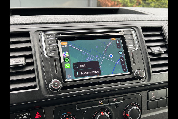 Volkswagen Transporter 2.0 TDI 150 PK / L2H1 / BOTT INRICHTING / TREKHAAK / 1e EIG. / AIRCO / CRUISE / NAVI / APPLE CARPLAY / PDC