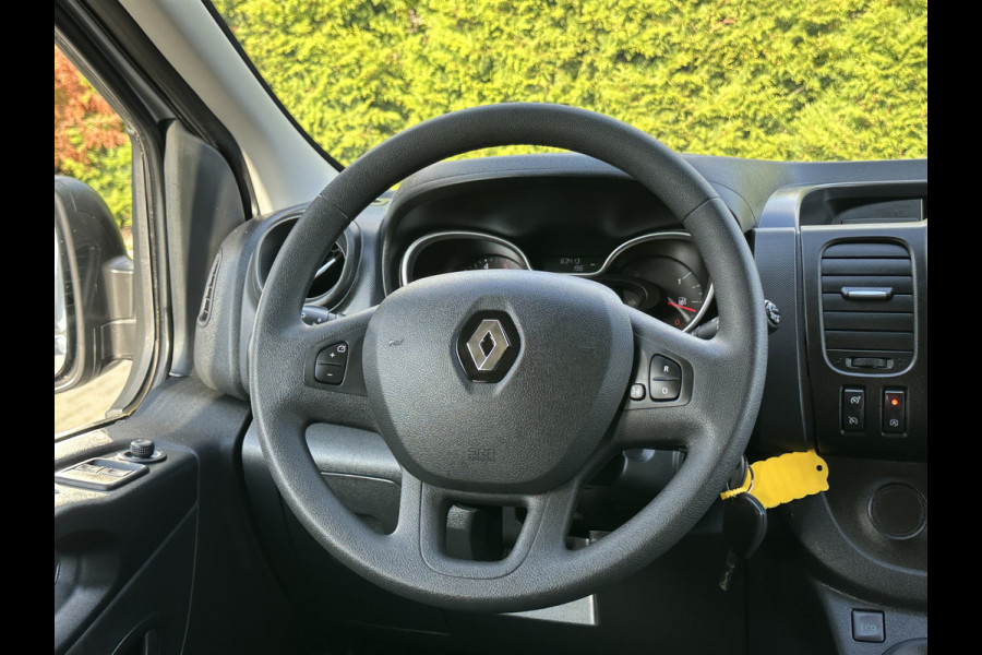 Renault Trafic 2.0 dCi 120 PK / L2H1 / DUBBEL CABINE / 1e EIG. / ZEER NETTE STAAT / AIRCO / CRUISE / NAVI / 6 PERSOONS DUBBELE CABINE
