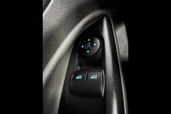 Ford Transit Connect L2H1 1.5 EcoBlue 100pk euro6 Trend, Airco, CruiseControl, Trekhaak, Zilvergrijs metallic, RIJKLAARPRIJS! Ford Transit Connect L2H1 1.5 EcoBlue 100pk euro6 Trend, Airco, CruiseControl, Trekhaak, Zilvergrijs metallic, RIJKLAARPRIJS!