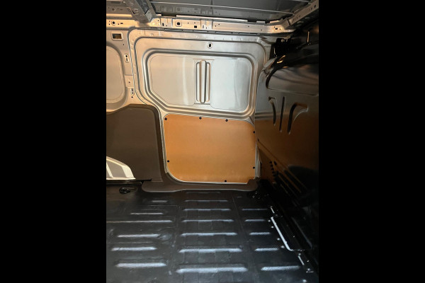 Ford Transit Connect L2H1 1.5 EcoBlue 100pk euro6 Trend, Airco, CruiseControl, Trekhaak, Zilvergrijs metallic, RIJKLAARPRIJS! Ford Transit Connect L2H1 1.5 EcoBlue 100pk euro6 Trend, Airco, CruiseControl, Trekhaak, Zilvergrijs metallic, RIJKLAARPRIJS!