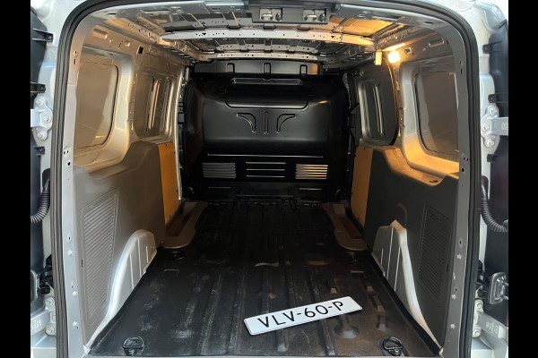 Ford Transit Connect L2H1 1.5 EcoBlue 100pk euro6 Trend, Airco, CruiseControl, Trekhaak, Zilvergrijs metallic, RIJKLAARPRIJS! Ford Transit Connect L2H1 1.5 EcoBlue 100pk euro6 Trend, Airco, CruiseControl, Trekhaak, Zilvergrijs metallic, RIJKLAARPRIJS!