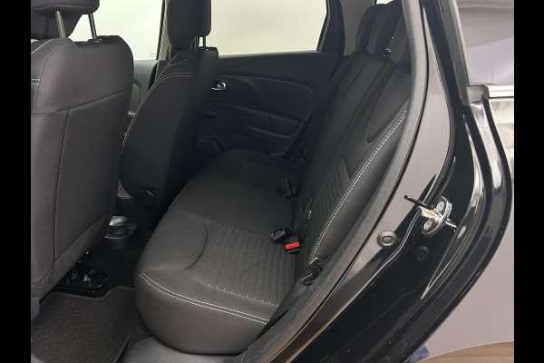 Renault Clio Estate Occasion 0.9 TCe Limited | Zwart | Airco | Tweedehands Renault Clio | Cruisecontrol | Bluetooth Renault Clio Estate Occasion 0.9 TCe Limited | Zwart | Airco | Tweedehands Renault Clio | Cruisecontrol | Bluetooth