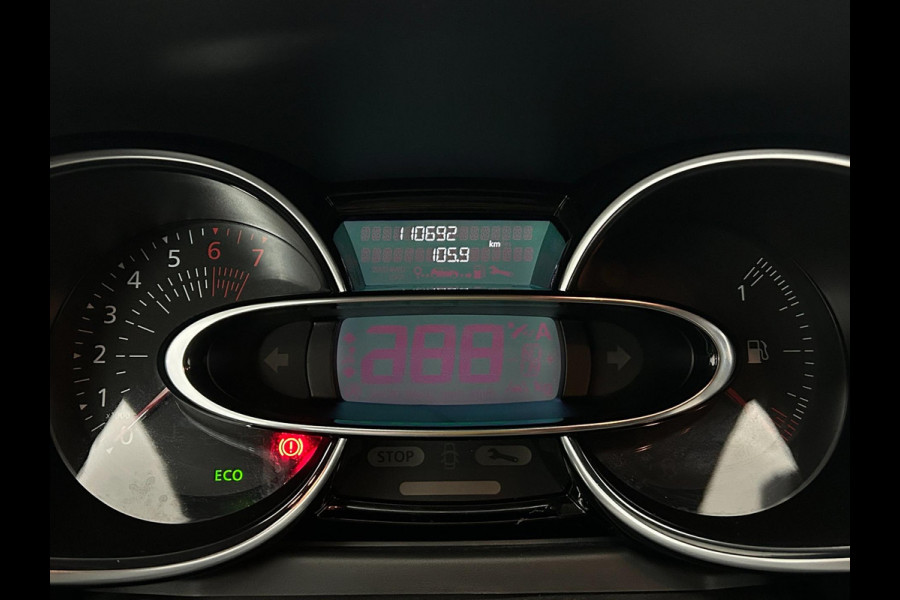 Renault Clio Estate Occasion 0.9 TCe Limited | Zwart | Airco | Tweedehands Renault Clio | Cruisecontrol | Bluetooth Renault Clio Estate Occasion 0.9 TCe Limited | Zwart | Airco | Tweedehands Renault Clio | Cruisecontrol | Bluetooth