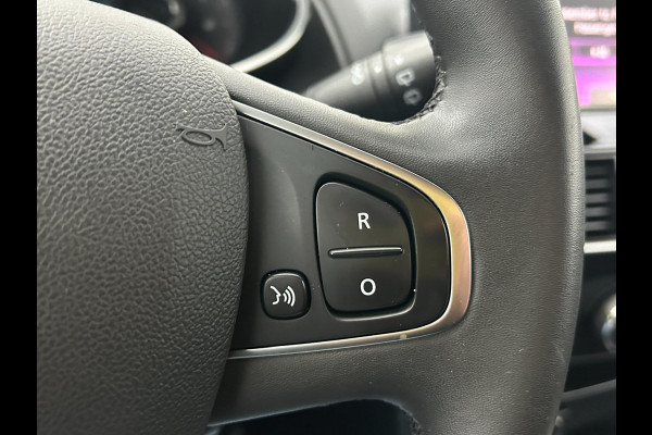 Renault Clio Estate Occasion 0.9 TCe Limited | Zwart | Airco | Tweedehands Renault Clio | Cruisecontrol | Bluetooth Renault Clio Estate Occasion 0.9 TCe Limited | Zwart | Airco | Tweedehands Renault Clio | Cruisecontrol | Bluetooth