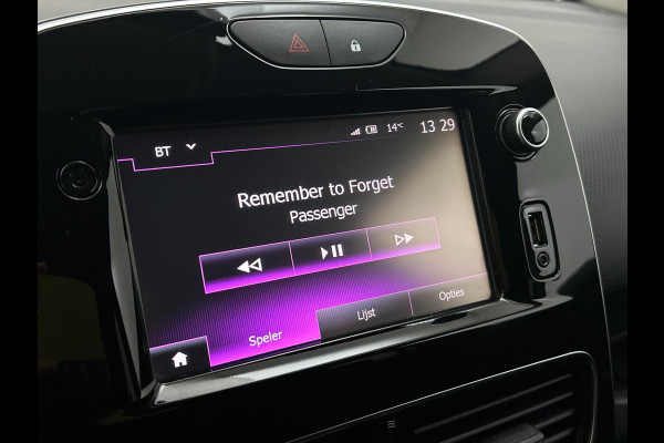 Renault Clio Estate Occasion 0.9 TCe Limited | Zwart | Airco | Tweedehands Renault Clio | Cruisecontrol | Bluetooth Renault Clio Estate Occasion 0.9 TCe Limited | Zwart | Airco | Tweedehands Renault Clio | Cruisecontrol | Bluetooth