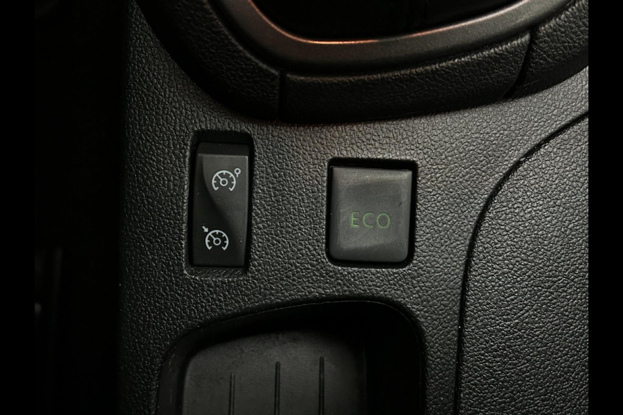 Renault Clio Estate Occasion 0.9 TCe Limited | Zwart | Airco | Tweedehands Renault Clio | Cruisecontrol | Bluetooth Renault Clio Estate Occasion 0.9 TCe Limited | Zwart | Airco | Tweedehands Renault Clio | Cruisecontrol | Bluetooth