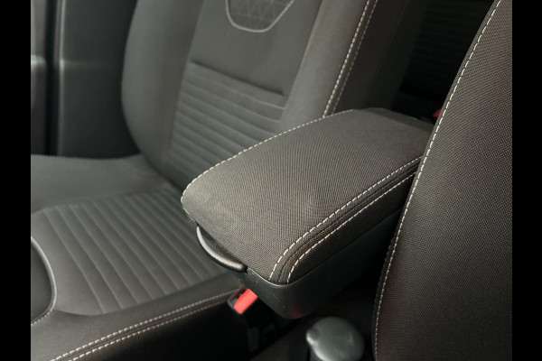 Renault Clio Estate Occasion 0.9 TCe Limited | Zwart | Airco | Tweedehands Renault Clio | Cruisecontrol | Bluetooth Renault Clio Estate Occasion 0.9 TCe Limited | Zwart | Airco | Tweedehands Renault Clio | Cruisecontrol | Bluetooth