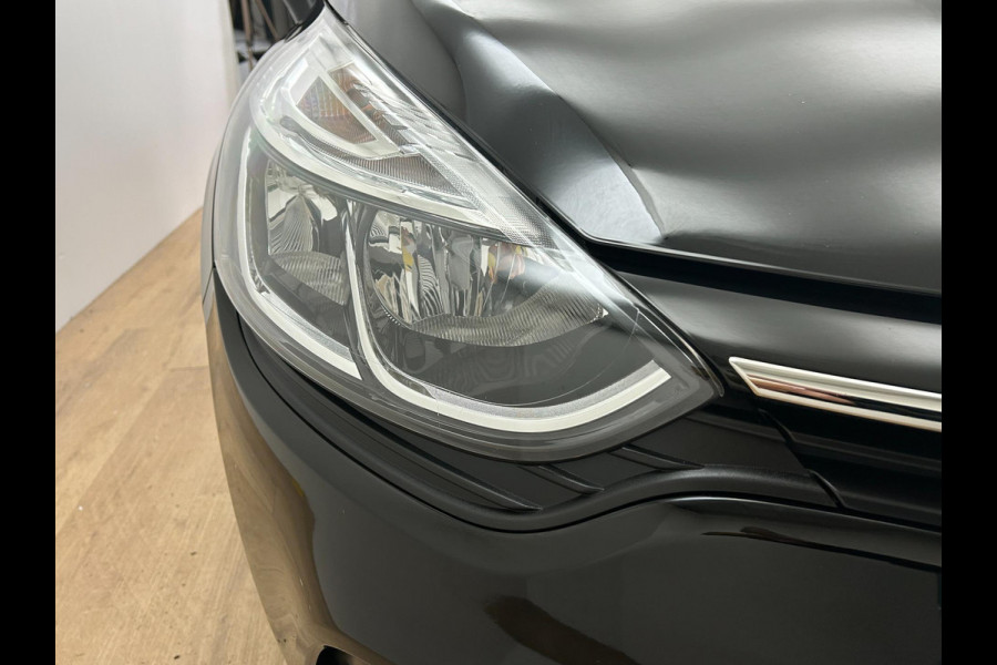 Renault Clio Estate Occasion 0.9 TCe Limited | Zwart | Airco | Tweedehands Renault Clio | Cruisecontrol | Bluetooth Renault Clio Estate Occasion 0.9 TCe Limited | Zwart | Airco | Tweedehands Renault Clio | Cruisecontrol | Bluetooth
