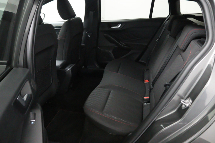 Ford FOCUS Wagon 1.0 EcoBoost Hybrid ST*ECC*NAVI*ACC*CAM*HAAK*TEL* Ford FOCUS Wagon 1.0 EcoBoost Hybrid ST*ECC*NAVI*ACC*CAM*HAAK*TEL*