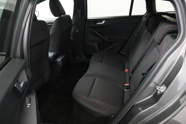 Ford FOCUS Wagon 1.0 EcoBoost Hybrid ST*ECC*NAVI*ACC*CAM*HAAK*TEL* Ford FOCUS Wagon 1.0 EcoBoost Hybrid ST*ECC*NAVI*ACC*CAM*HAAK*TEL*