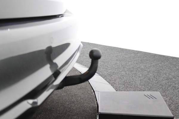 Ford FOCUS Wagon 1.0 EcoBoost Hybrid ST*ECC*NAVI*ACC*CAM*HAAK*TEL* Ford FOCUS Wagon 1.0 EcoBoost Hybrid ST*ECC*NAVI*ACC*CAM*HAAK*TEL*