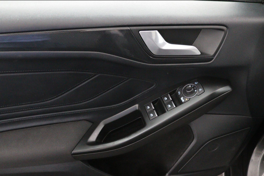 Ford FOCUS Wagon 1.0 EcoBoost Hybrid ST*ECC*NAVI*ACC*CAM*HAAK*TEL* Ford FOCUS Wagon 1.0 EcoBoost Hybrid ST*ECC*NAVI*ACC*CAM*HAAK*TEL*