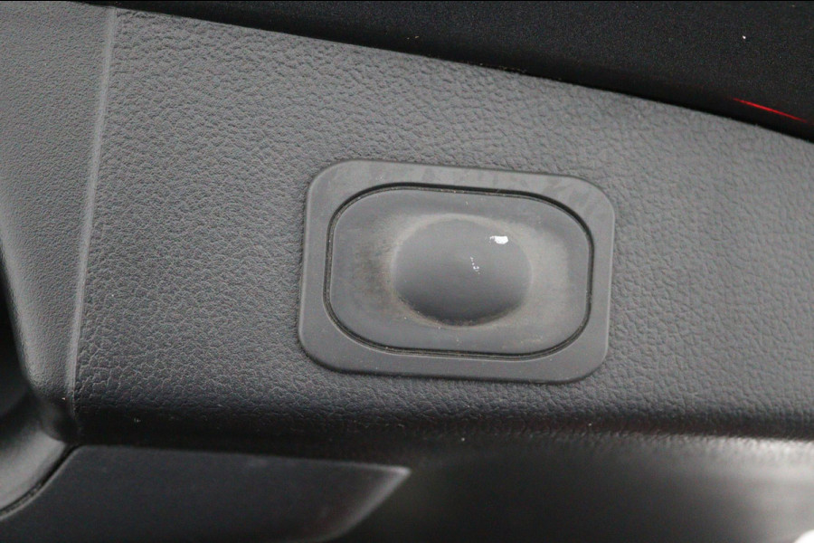 Ford FOCUS Wagon 1.0 EcoBoost Hybrid ST*ECC*NAVI*ACC*CAM*HAAK*TEL* Ford FOCUS Wagon 1.0 EcoBoost Hybrid ST*ECC*NAVI*ACC*CAM*HAAK*TEL*