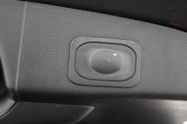 Ford FOCUS Wagon 1.0 EcoBoost Hybrid ST*ECC*NAVI*ACC*CAM*HAAK*TEL* Ford FOCUS Wagon 1.0 EcoBoost Hybrid ST*ECC*NAVI*ACC*CAM*HAAK*TEL*