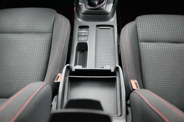 Ford FOCUS Wagon 1.0 EcoBoost Hybrid ST*ECC*NAVI*ACC*CAM*HAAK*TEL* Ford FOCUS Wagon 1.0 EcoBoost Hybrid ST*ECC*NAVI*ACC*CAM*HAAK*TEL*