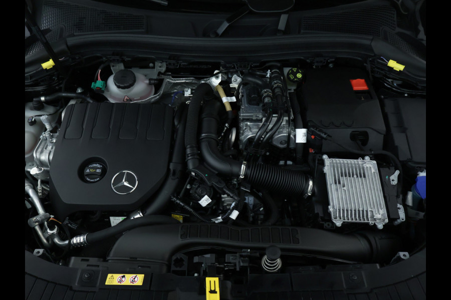 Mercedes-Benz GLA 250 e Plug-In Hybride Edition Progressive Line | Night Pakket | Multibeam Koplampen | Distronic | 11 kW Laden | Stuur en Stoelverwarming. Inclusief 24 maanden MB Certified garantie voor Europa.