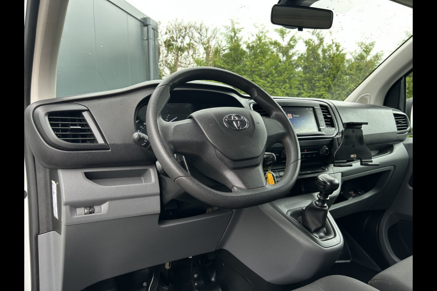 Toyota ProAce Worker 2.0 D-4D 145 PK / L2H1 / 1e EIGENAAR / 43.241 KM !! / AIRCO / CRUISE / 3-ZITS / BLUETOOTH