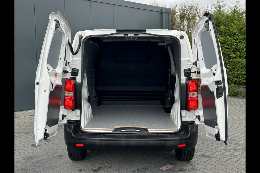 Toyota ProAce Worker 2.0 D-4D 145 PK / L2H1 / 1e EIGENAAR / 43.241 KM !! / AIRCO / CRUISE / 3-ZITS / BLUETOOTH