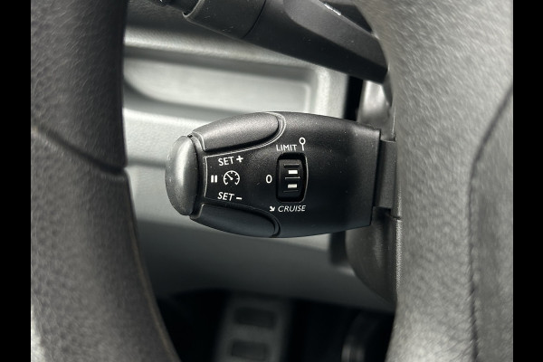 Toyota ProAce Worker 2.0 D-4D 145 PK / L2H1 / 1e EIGENAAR / 43.241 KM !! / AIRCO / CRUISE / 3-ZITS / BLUETOOTH