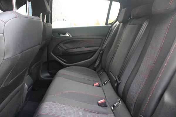 Peugeot 308 1.2 130PK GT-LINE | MASSAGE STOELEN | NAVIGATIE | APPLE CARPLAY/ANDROID AUTO | 17" LICHTMETALEN VELGEN | ALL SEASON BANDEN | FULL LED KOPLAMPEN | DAB+ RADIO | CLIMATE CONTROL | STOEL VERWARMING | CRUISE CONTROL | KEYLESS ENTRY/START | DODEHOEK BEWAKING | ACHTERUITRIJ CAMERA | PARKEERSENSOREN VOOR EN ACHTER |