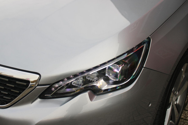 Peugeot 308 1.2 130PK GT-LINE | MASSAGE STOELEN | NAVIGATIE | APPLE CARPLAY/ANDROID AUTO | 17" LICHTMETALEN VELGEN | ALL SEASON BANDEN | FULL LED KOPLAMPEN | DAB+ RADIO | CLIMATE CONTROL | STOEL VERWARMING | CRUISE CONTROL | KEYLESS ENTRY/START | DODEHOEK BEWAKING | ACHTERUITRIJ CAMERA | PARKEERSENSOREN VOOR EN ACHTER |