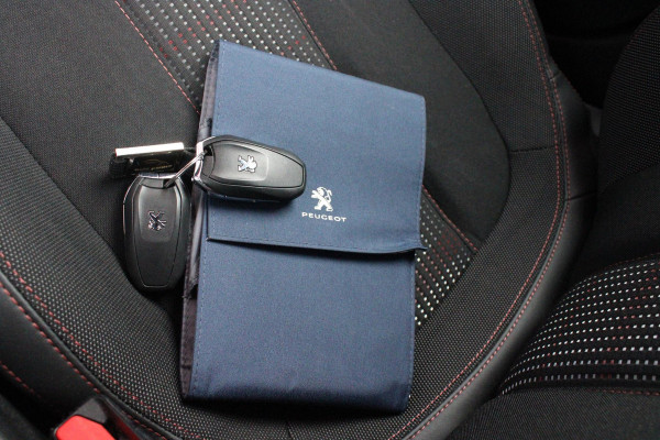 Peugeot 308 1.2 130PK GT-LINE | MASSAGE STOELEN | NAVIGATIE | APPLE CARPLAY/ANDROID AUTO | 17" LICHTMETALEN VELGEN | ALL SEASON BANDEN | FULL LED KOPLAMPEN | DAB+ RADIO | CLIMATE CONTROL | STOEL VERWARMING | CRUISE CONTROL | KEYLESS ENTRY/START | DODEHOEK BEWAKING | ACHTERUITRIJ CAMERA | PARKEERSENSOREN VOOR EN ACHTER |