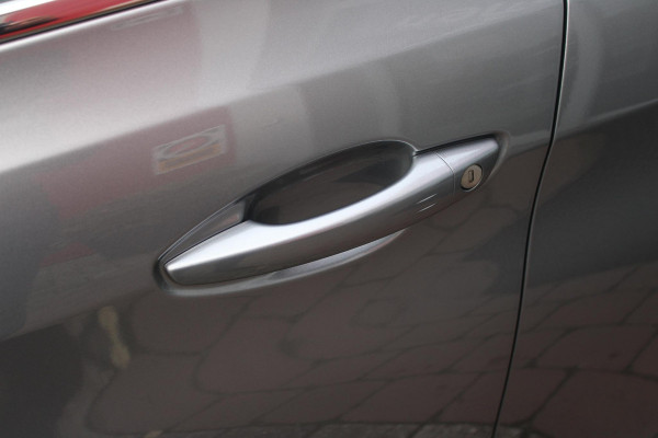 Peugeot 308 1.2 130PK GT-LINE | MASSAGE STOELEN | NAVIGATIE | APPLE CARPLAY/ANDROID AUTO | 17" LICHTMETALEN VELGEN | ALL SEASON BANDEN | FULL LED KOPLAMPEN | DAB+ RADIO | CLIMATE CONTROL | STOEL VERWARMING | CRUISE CONTROL | KEYLESS ENTRY/START | DODEHOEK BEWAKING | ACHTERUITRIJ CAMERA | PARKEERSENSOREN VOOR EN ACHTER |