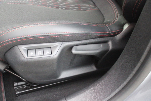 Peugeot 308 1.2 130PK GT-LINE | MASSAGE STOELEN | NAVIGATIE | APPLE CARPLAY/ANDROID AUTO | 17" LICHTMETALEN VELGEN | ALL SEASON BANDEN | FULL LED KOPLAMPEN | DAB+ RADIO | CLIMATE CONTROL | STOEL VERWARMING | CRUISE CONTROL | KEYLESS ENTRY/START | DODEHOEK BEWAKING | ACHTERUITRIJ CAMERA | PARKEERSENSOREN VOOR EN ACHTER |