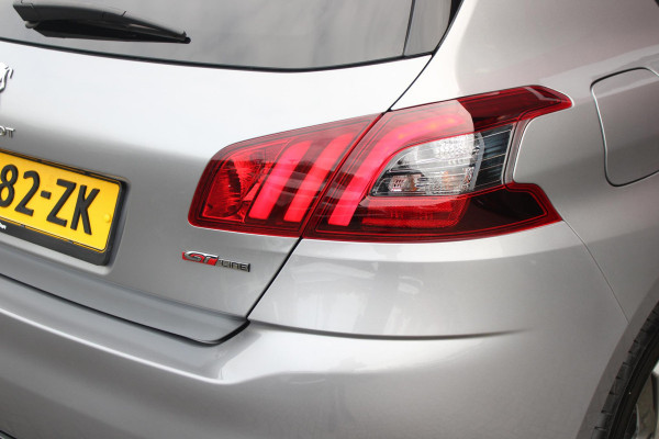 Peugeot 308 1.2 130PK GT-LINE | MASSAGE STOELEN | NAVIGATIE | APPLE CARPLAY/ANDROID AUTO | 17" LICHTMETALEN VELGEN | ALL SEASON BANDEN | FULL LED KOPLAMPEN | DAB+ RADIO | CLIMATE CONTROL | STOEL VERWARMING | CRUISE CONTROL | KEYLESS ENTRY/START | DODEHOEK BEWAKING | ACHTERUITRIJ CAMERA | PARKEERSENSOREN VOOR EN ACHTER |