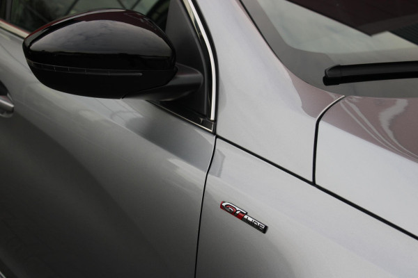 Peugeot 308 1.2 130PK GT-LINE | MASSAGE STOELEN | NAVIGATIE | APPLE CARPLAY/ANDROID AUTO | 17" LICHTMETALEN VELGEN | ALL SEASON BANDEN | FULL LED KOPLAMPEN | DAB+ RADIO | CLIMATE CONTROL | STOEL VERWARMING | CRUISE CONTROL | KEYLESS ENTRY/START | DODEHOEK BEWAKING | ACHTERUITRIJ CAMERA | PARKEERSENSOREN VOOR EN ACHTER |