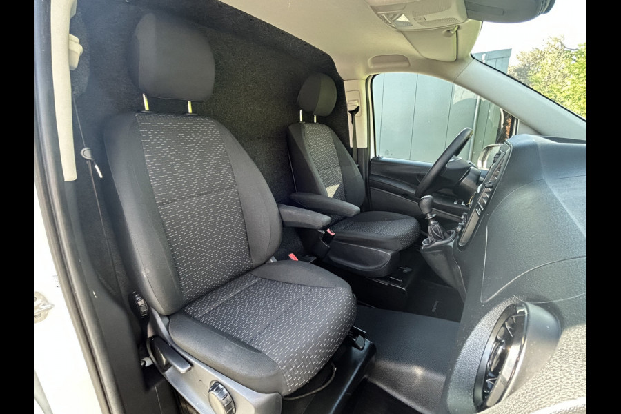 Mercedes-Benz Vito 110 CDI 102 PK RWD / L2H1 / 1e EIGENAAR / TREKHAAK / 50.667 KM !! / AIRCO / CRUISE / BLUETOOTH