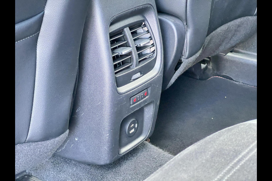 Ford Kuga 2.5 PHEV ST-Line X 225pk | Driver Assistance Pack | Winterpack | Panoramadak | Trekhaak afneembaar | 19 inch velgen | Design pack