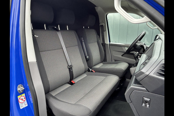 Volkswagen Transporter 2.0 TDI 150 PK AUTOMAAT DSG COMFORTLINE EXE / L2H1 / 1e EIG. / 24.504KM !! / AIRCO / CRUISE / NAVI / APPLE CARPLAY / 3 - ZITS