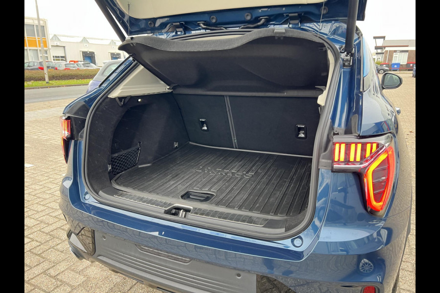 Lynk & Co 01 1.5 261 pk | PHEV | 360 Camera | Adaptieve Cruise | Elek. Achterklep | Panorama dak | Stoelverwarming | 1.800kg Trekgewicht Lynk & Co 01 1.5 261 pk | PHEV | 360 Camera | Adaptieve Cruise | Elek. Achterklep | Panorama dak | Stoelverwarming | 1.800kg Trekgewicht