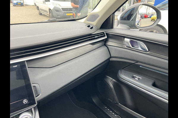 Lynk & Co 01 1.5 261 pk | PHEV | 360 Camera | Adaptieve Cruise | Elek. Achterklep | Panorama dak | Stoelverwarming | 1.800kg Trekgewicht Lynk & Co 01 1.5 261 pk | PHEV | 360 Camera | Adaptieve Cruise | Elek. Achterklep | Panorama dak | Stoelverwarming | 1.800kg Trekgewicht