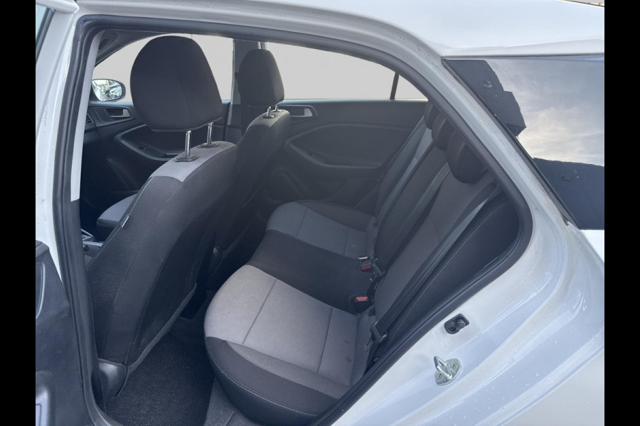 Hyundai i20 1.0 T-GDI Comfort | Navigatie | Achteruitrijcamera Hyundai i20 1.0 T-GDI Comfort | Navigatie | Achteruitrijcamera
